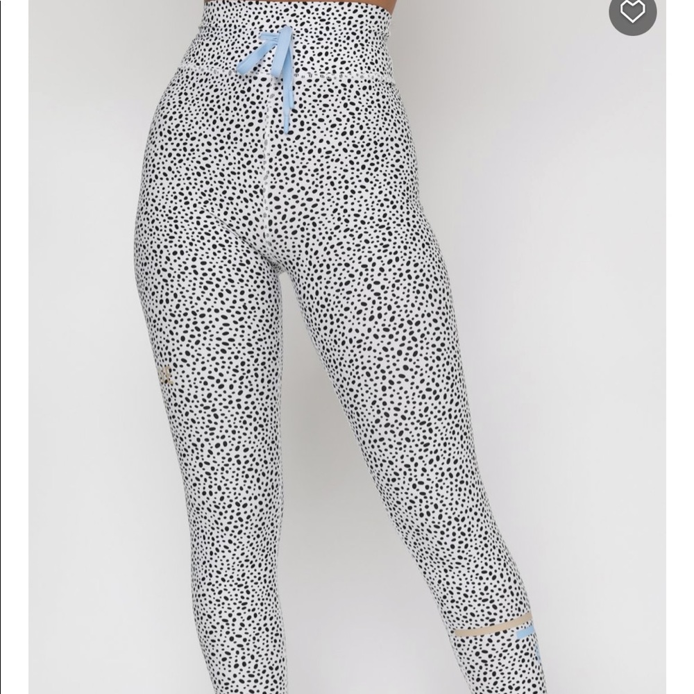 WHITEFOX ON POINT LEGGINGS, BNWT